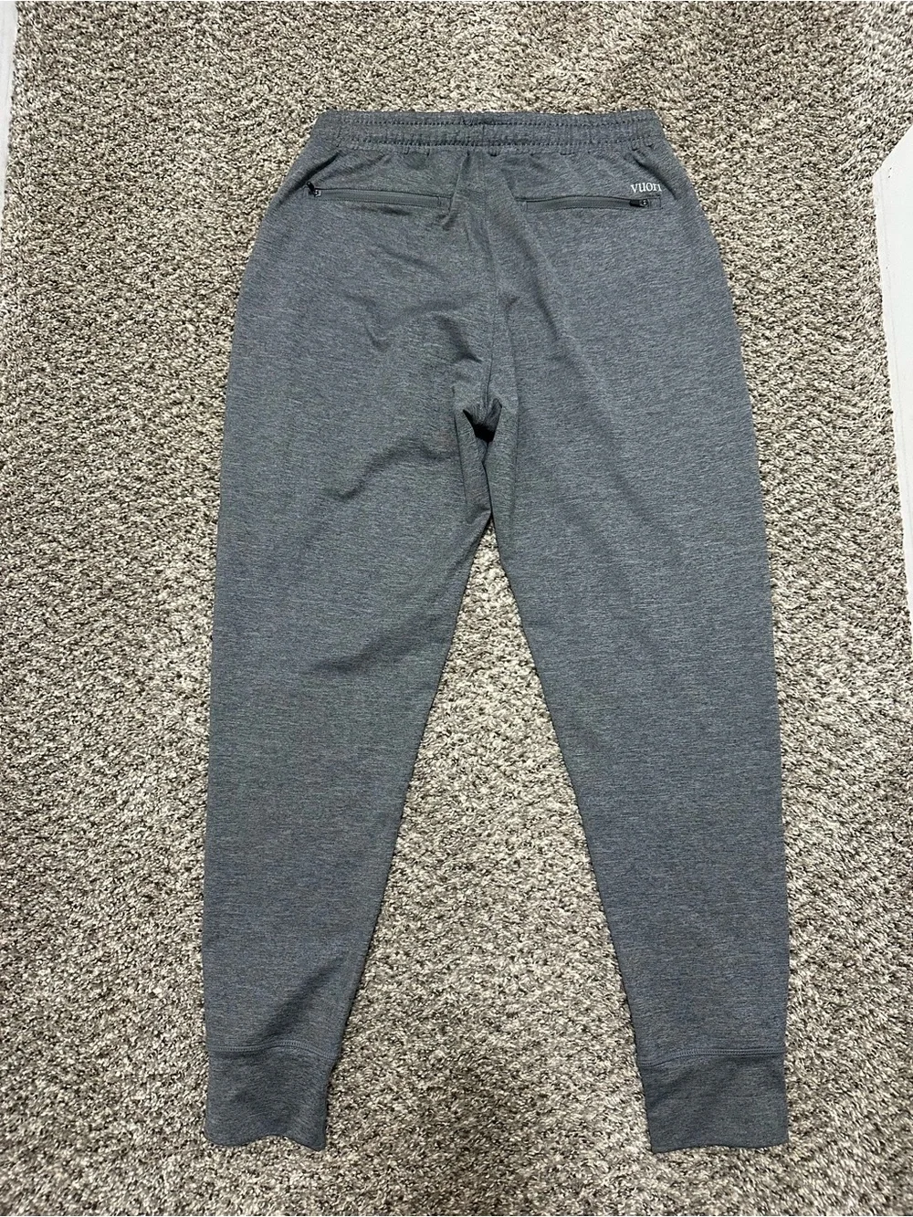Vuori Men’s Heather Gray Jogger Sweats